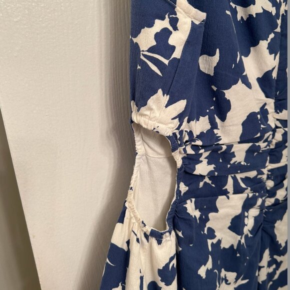 Abercrombie Slash Neck Mini Dress w Waist Cutouts - Medium - Picture 5 of 5